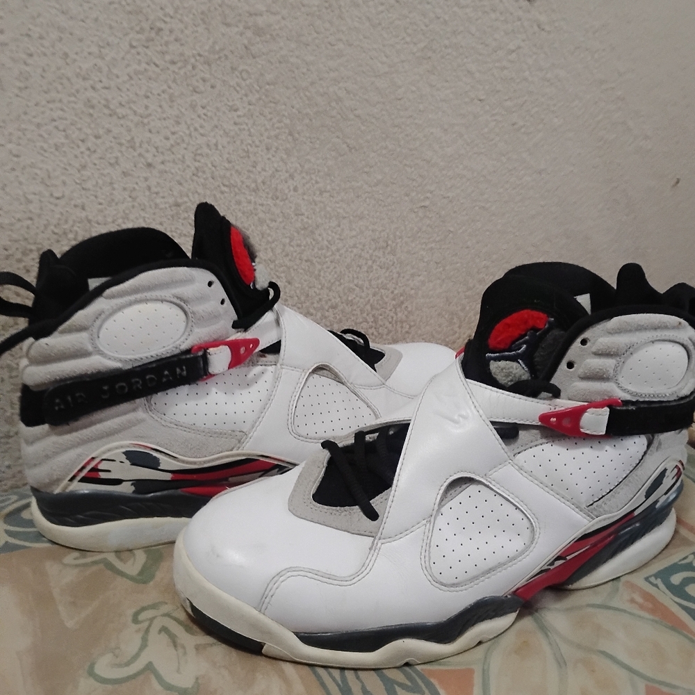 Air Jordan 8 bugs bunn